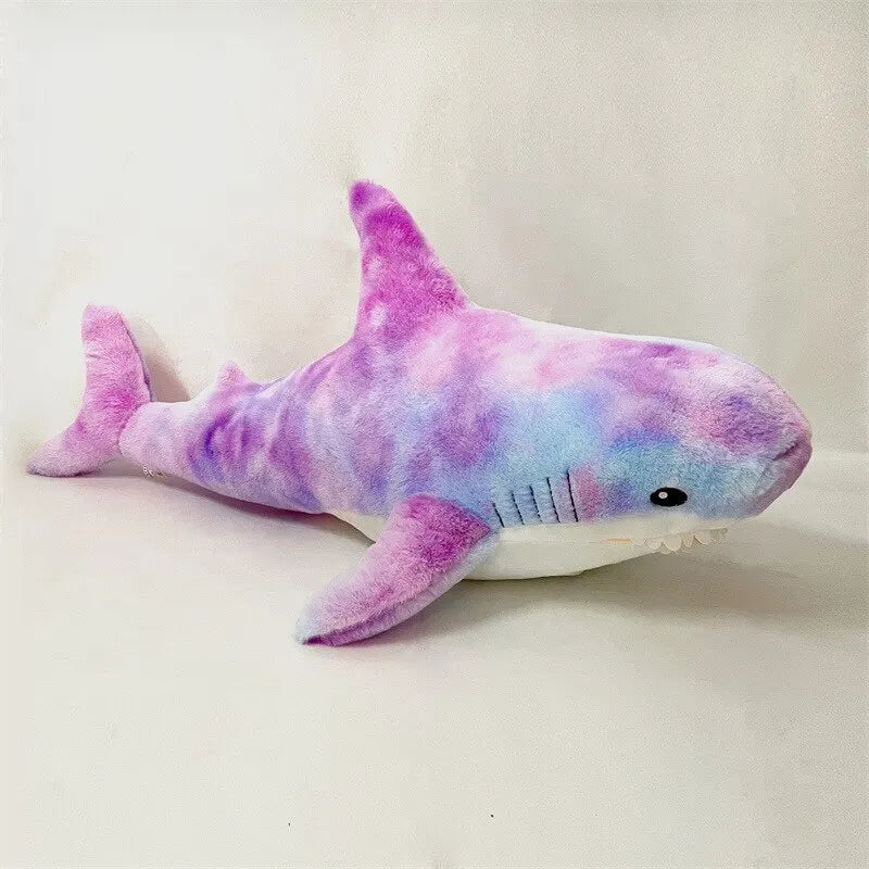 Peluche requin violette