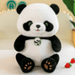 La peluche panda mignonne sur canape