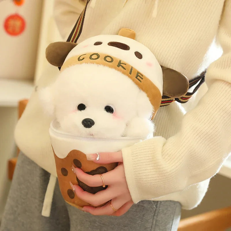 Sac peluche chien Cookie tenu par une fille