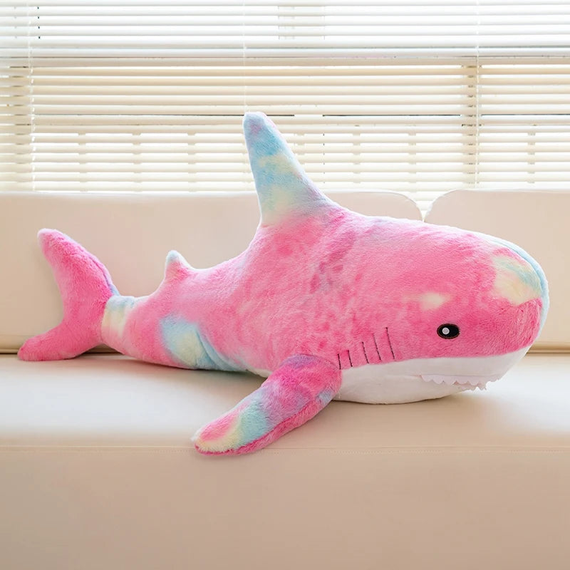 Peluche requin arc-en-ciel